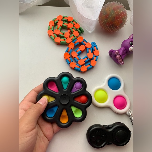 Fidget toy lot - Picture 6 of 7